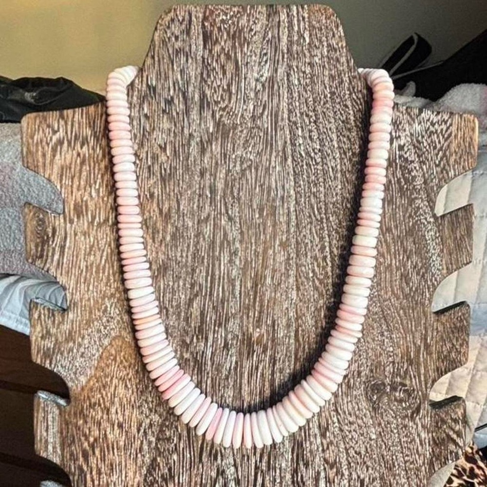Elegant Pink Beaded Necklace